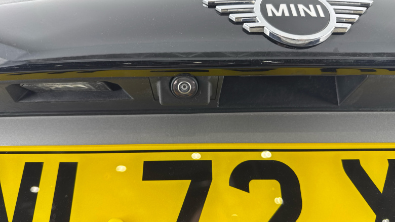 MINI Hatchback 1.5 Cooper Classic 5dr Auto Petrol Hatchback